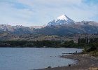 Le volcan Lanin et le lac Huechulafquen
